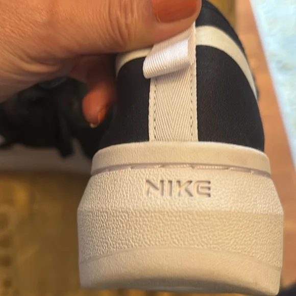 Nike Women's sneakers size 7 - Picture 10 of 14